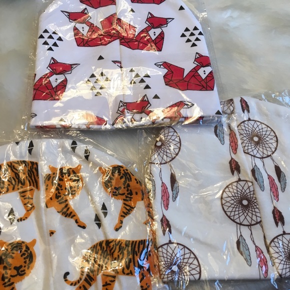 Baby Beanies ❗️2 for $15 ‼ 3 for 18 - Picture 3 of 8